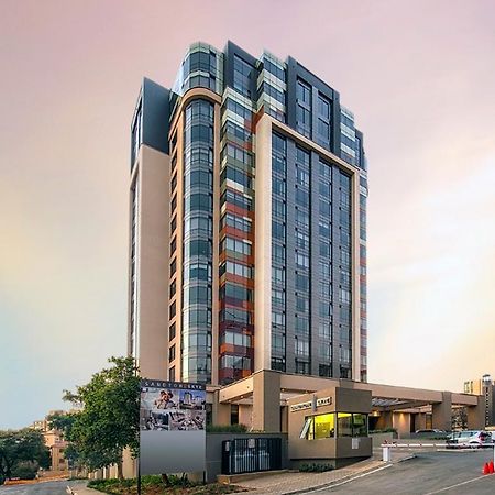 Luxurious Sandton Skye Apartment Exterior foto
